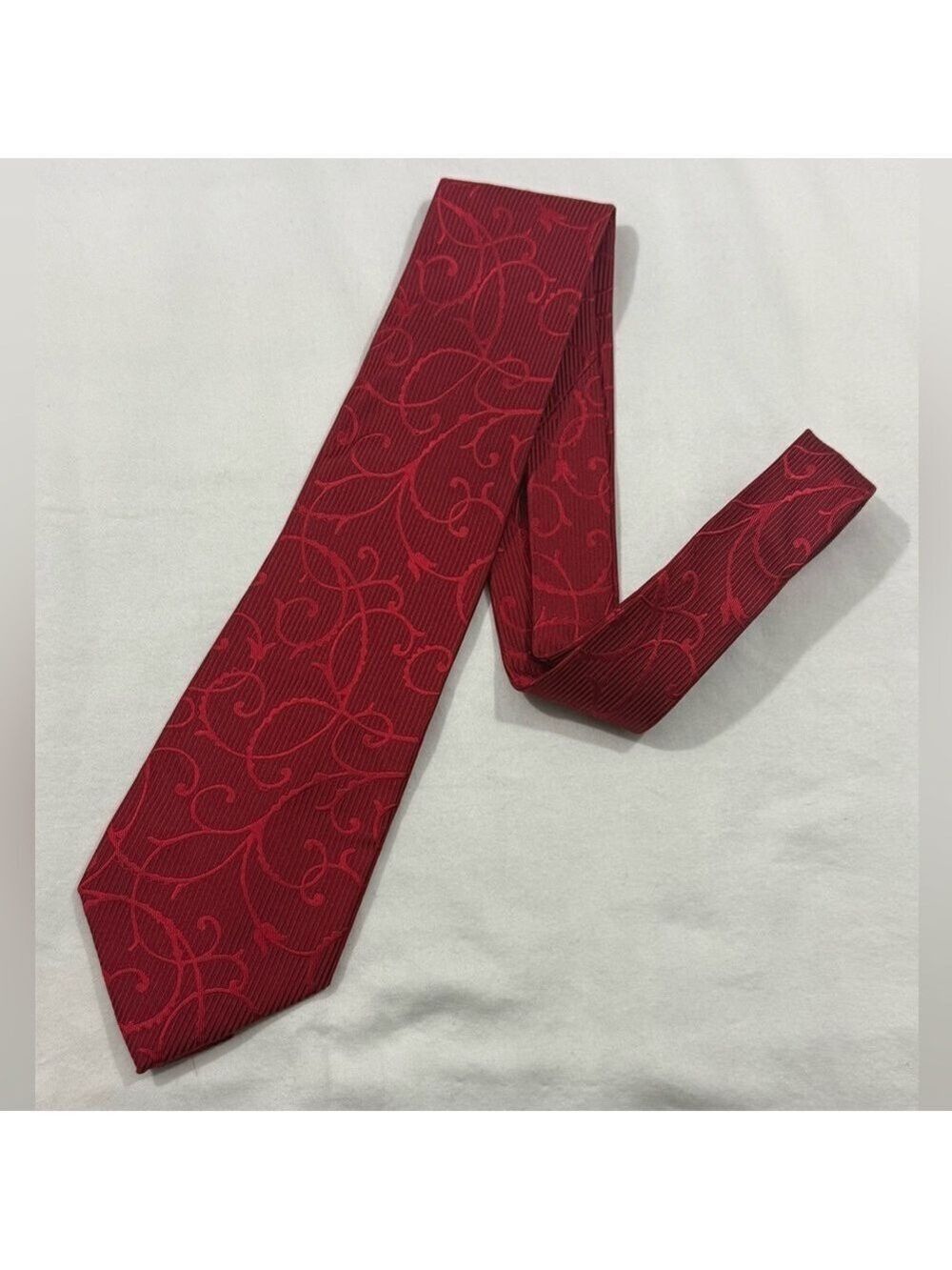 Sean John Red Silk Tie Floral Scroll Pattern Classic Width Designer Necktie